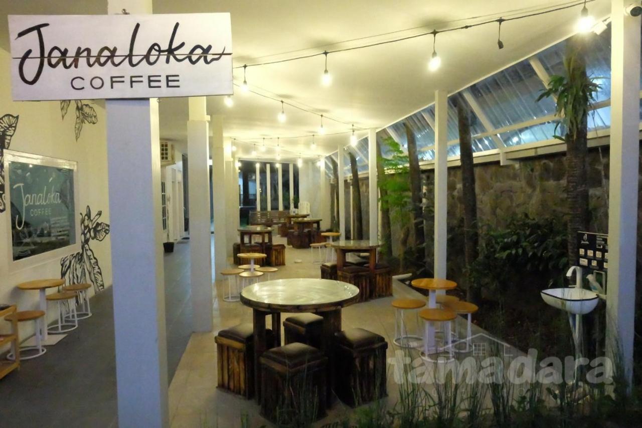Tamadara Guesthouse Jogja Maguwo Kültér fotó